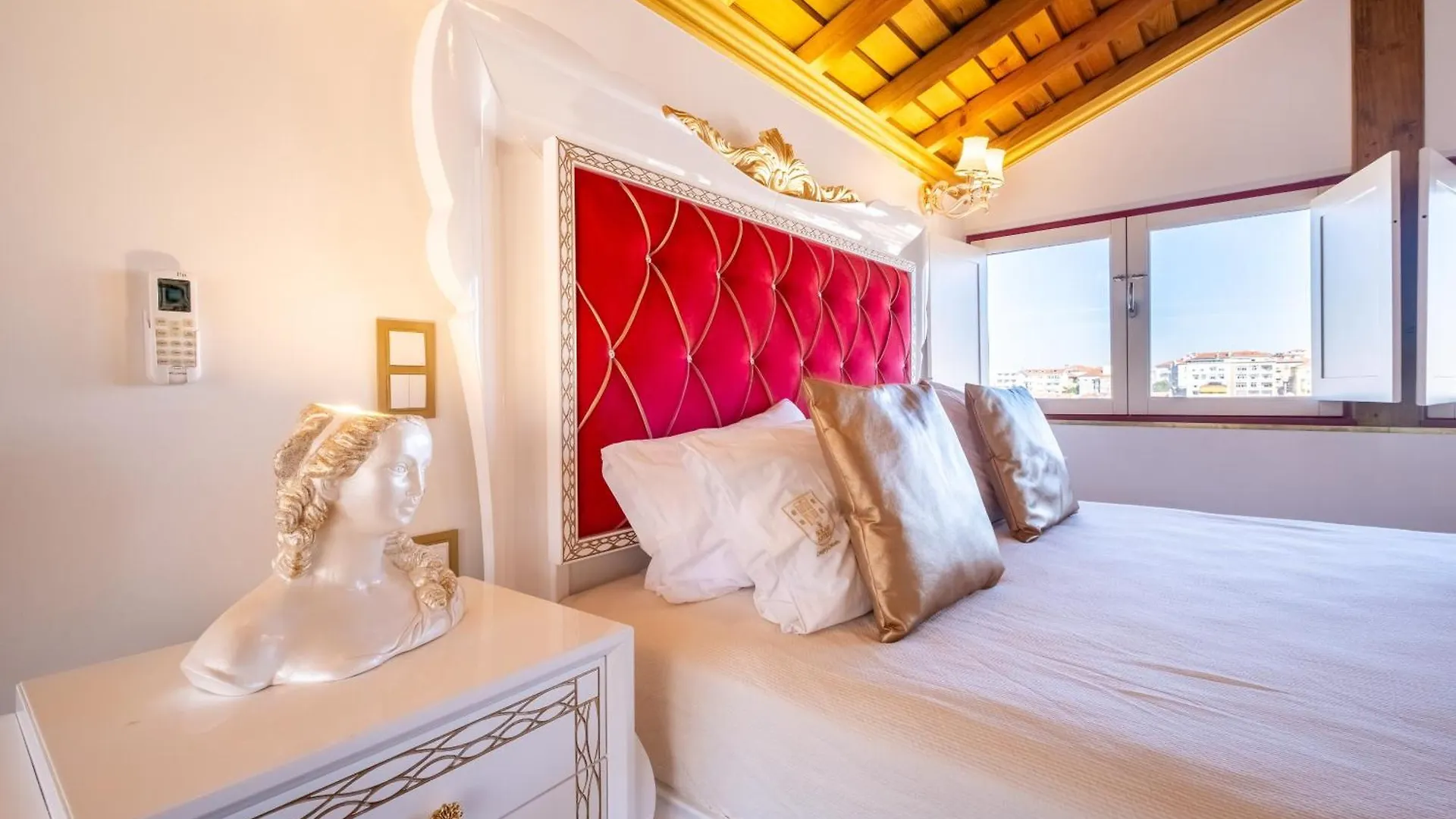 Solar Antigo Luxury Coimbra Hotel