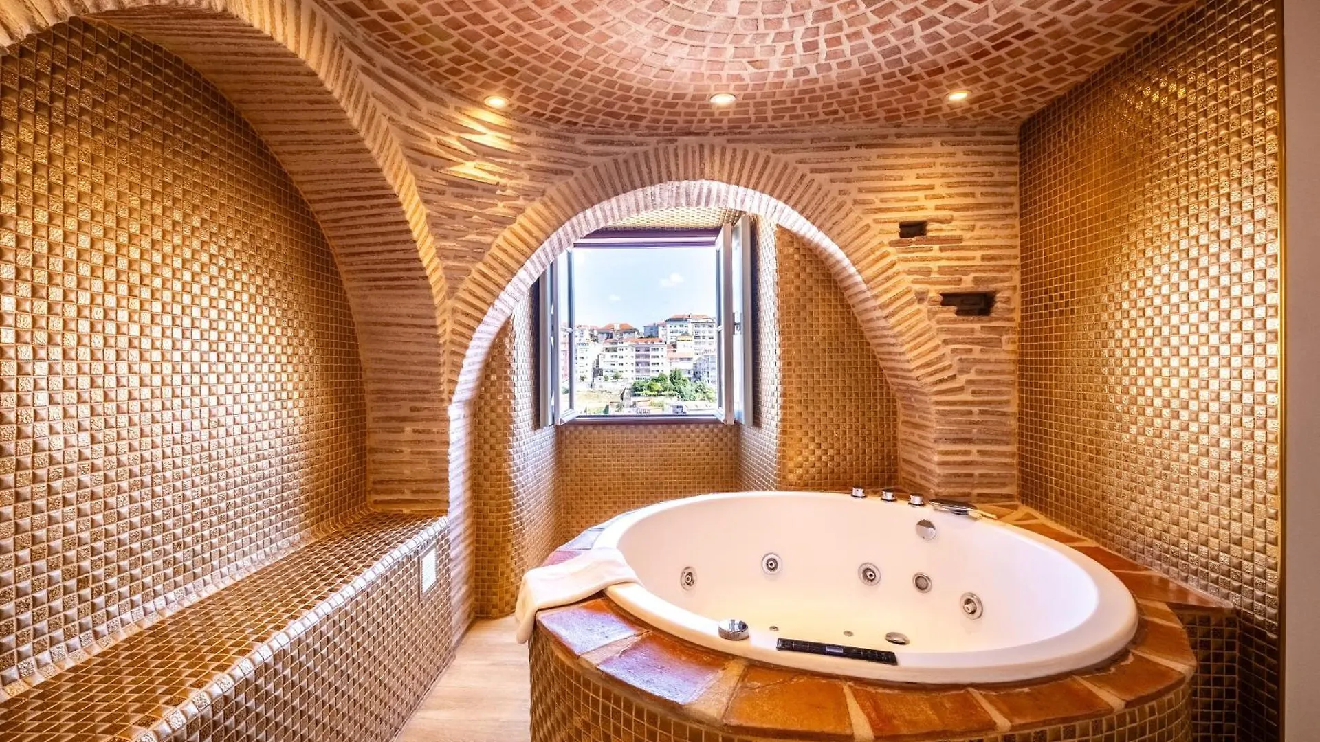 Solar Antigo Luxury Coimbra Hotel